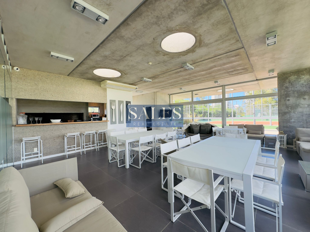 Apartamento ID.237 - Penthouse en VENTA, 3 dormitorios en suite + Dependencia, vista 180°.