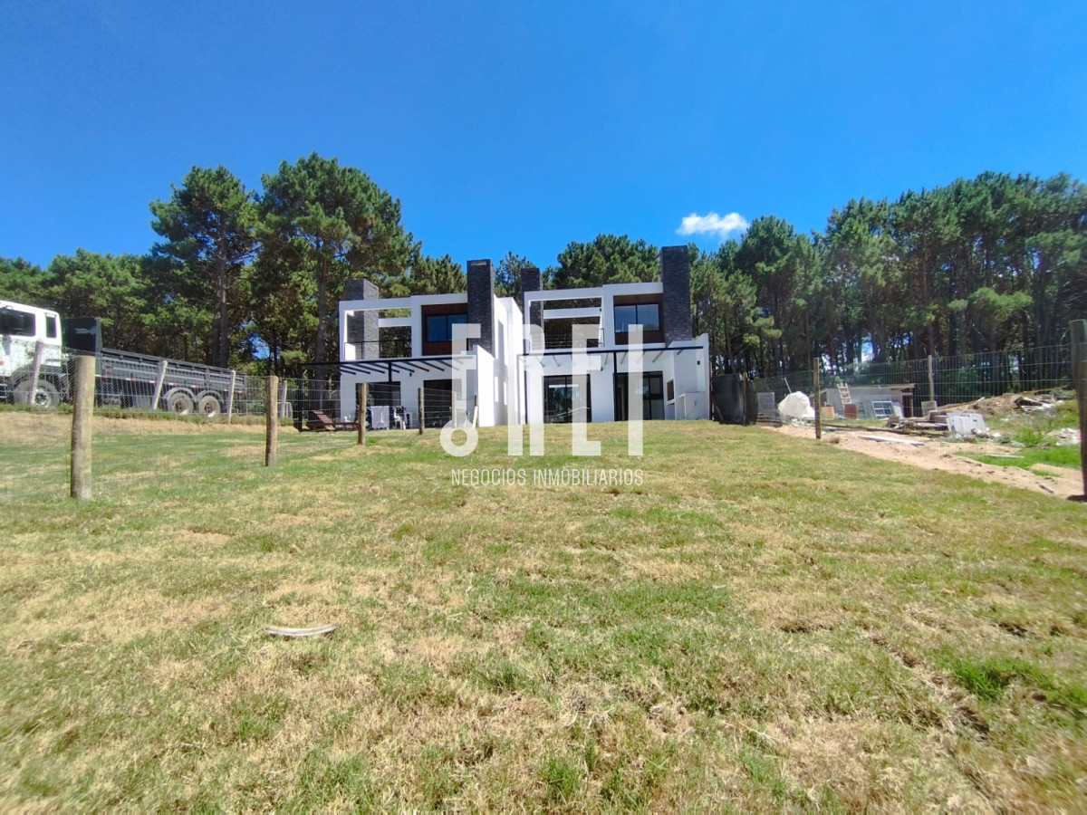 Casa ID.200 - Oportunidad en construccion, casa de 3 dormitorios en Parque Burnett