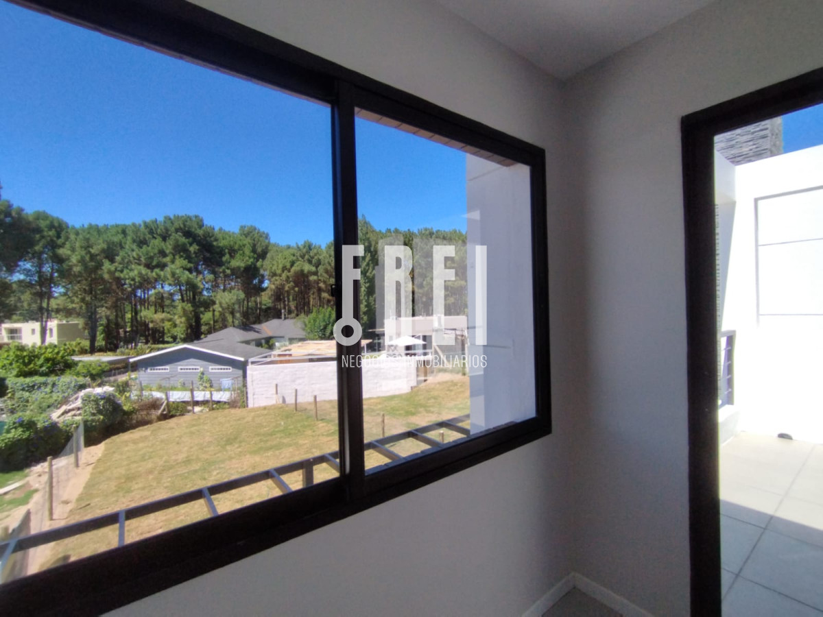 Casa ID.200 - Oportunidad en construccion, casa de 3 dormitorios en Parque Burnett