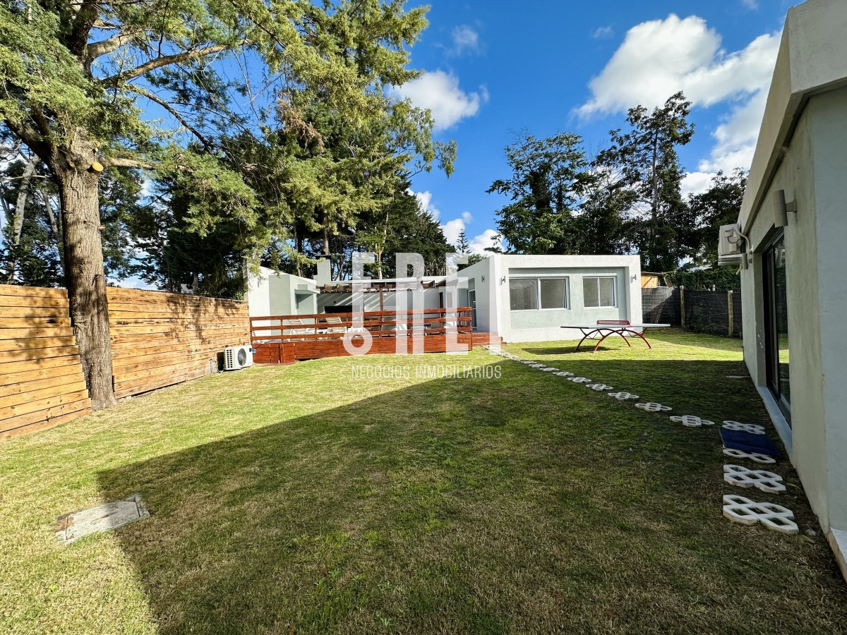 Casa ID.368 - Casa con piscina en venta  en Punta del Este