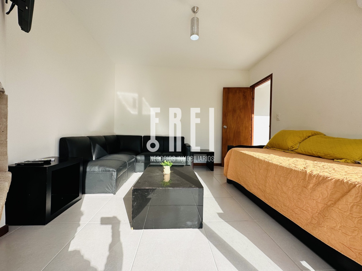 Casa ID.368 - Casa con piscina en venta  en Punta del Este