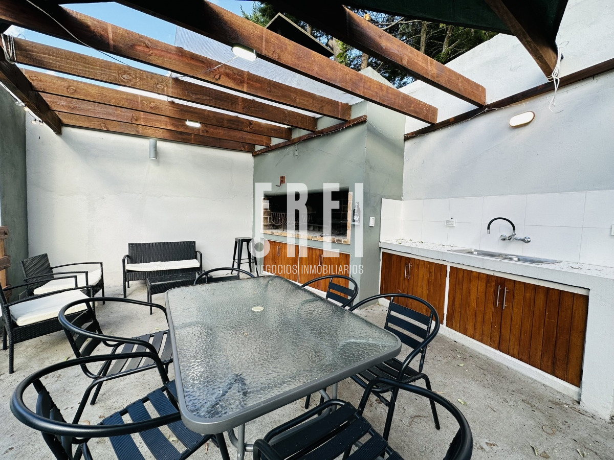 Casa ID.368 - Casa con piscina en venta  en Punta del Este