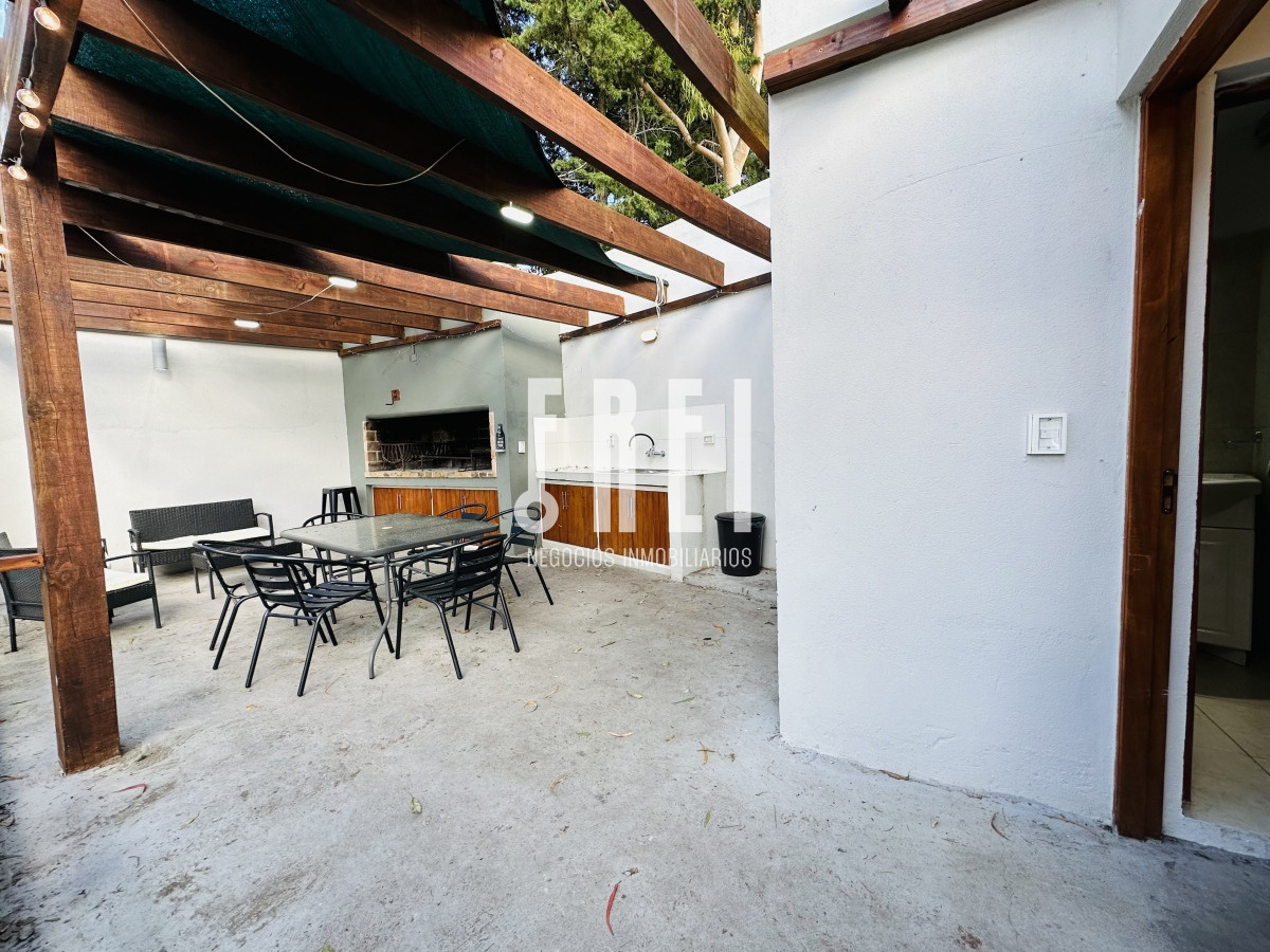 Casa ID.368 - Casa con piscina en venta  en Punta del Este