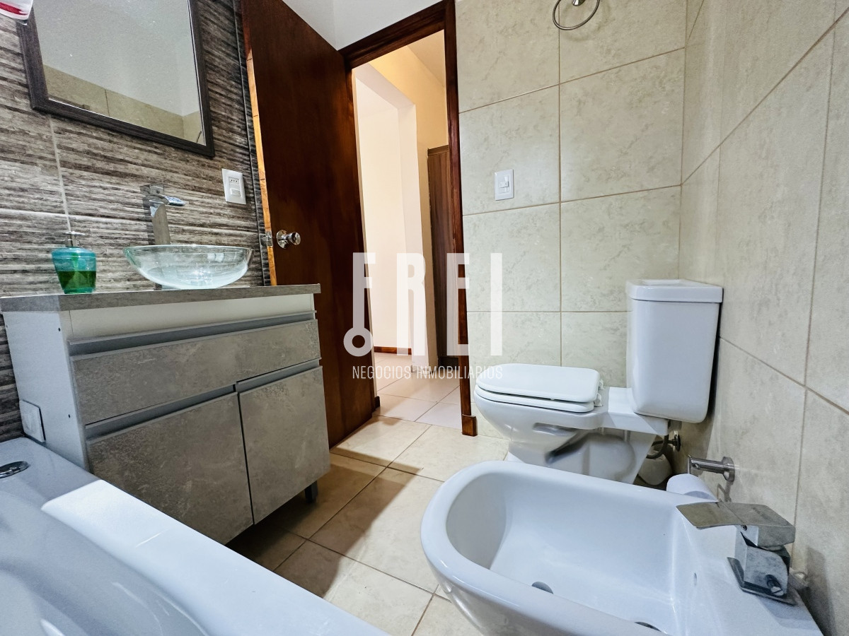Casa ID.368 - Casa con piscina en venta  en Punta del Este
