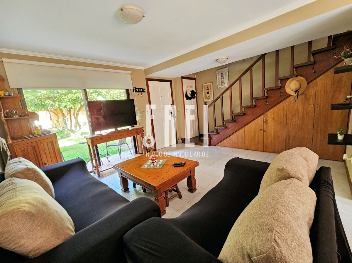 Casa ID.369 - Casa en venta de 2 dormitorios y medio en Punta del Este
