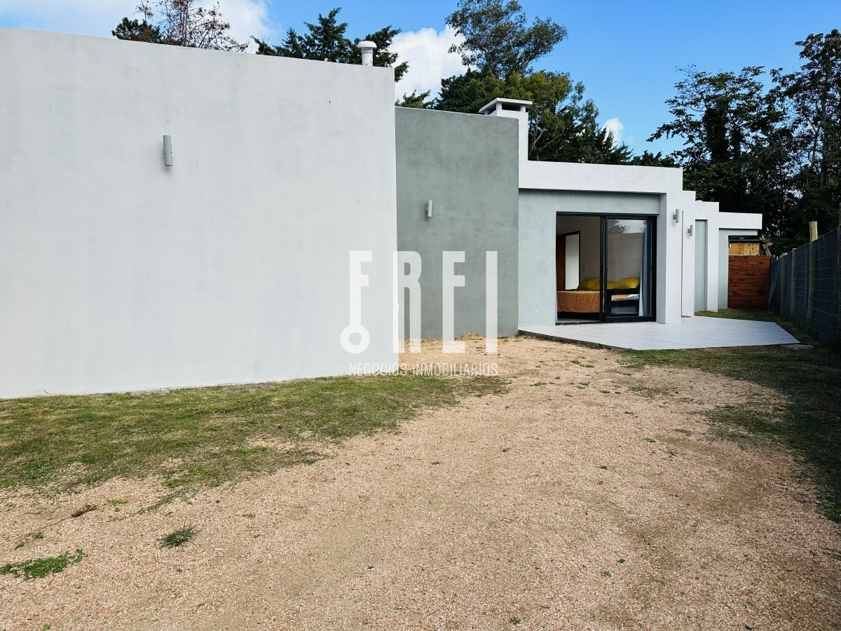 Casa ID.368 - Casa con piscina en venta  en Punta del Este