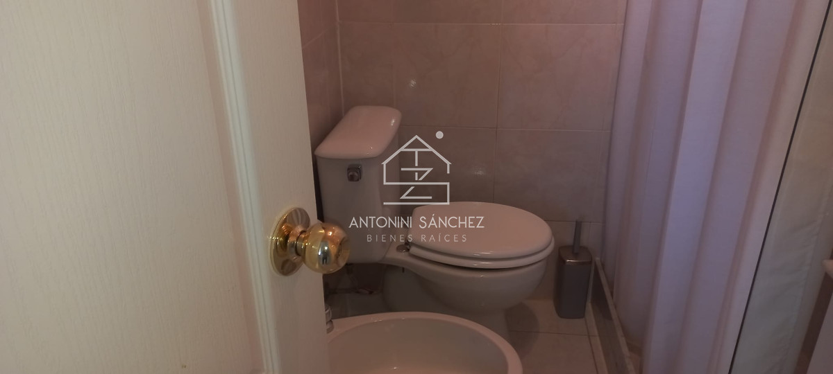 Apartamento ID.1590 - apartamento en alquiler, edificio con piscina