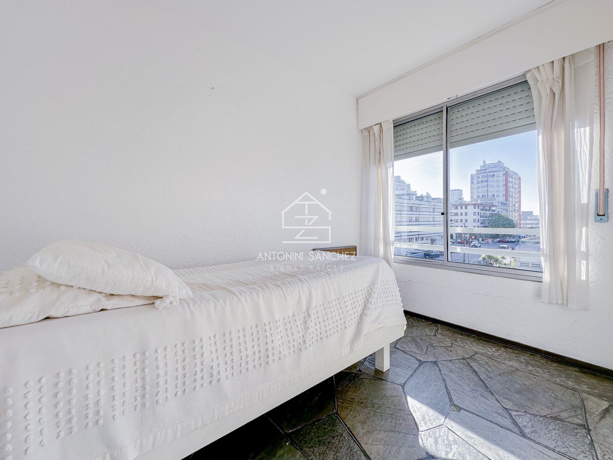 Apartamento ID.1382 - Penthouse en venta en Peninsula, 3 dormitorios, 3 baños, garaje