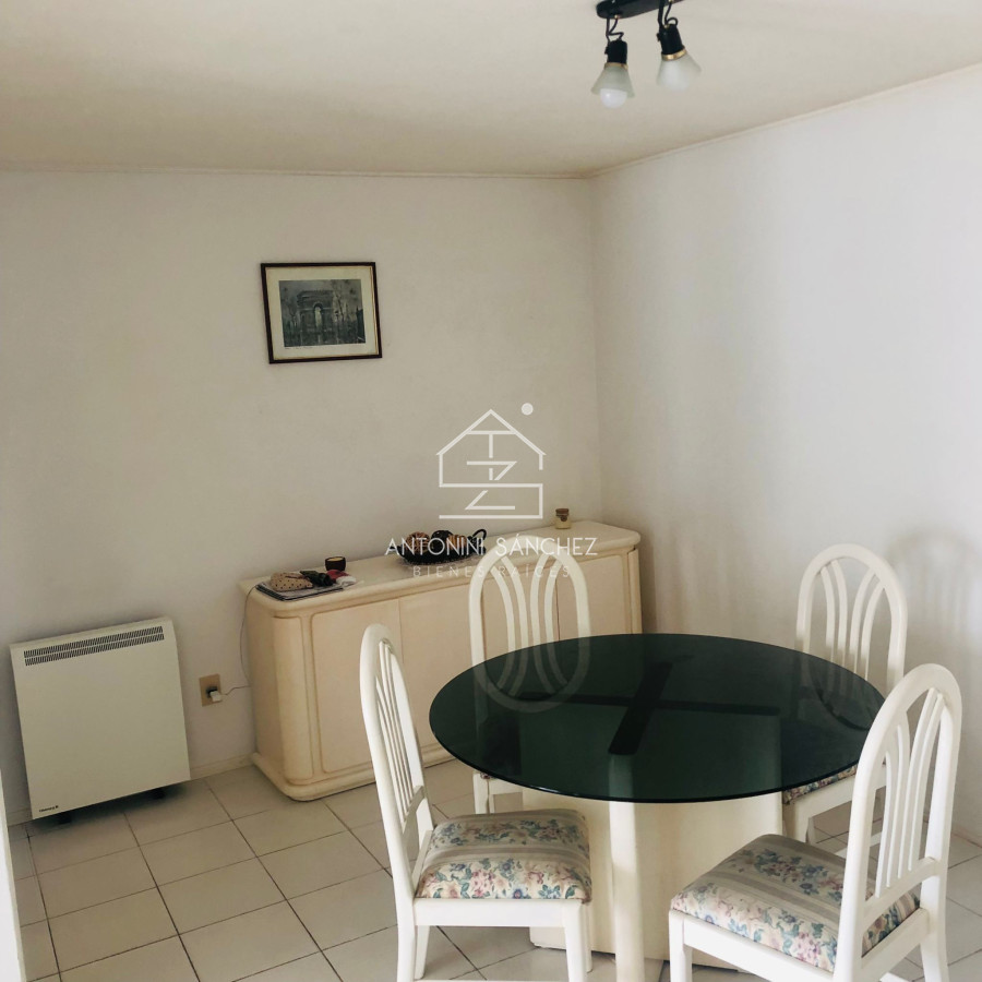 Apartamento ID.1944 - Alquiler y venta de apartamento de 1 dormitorio en Punta del Este