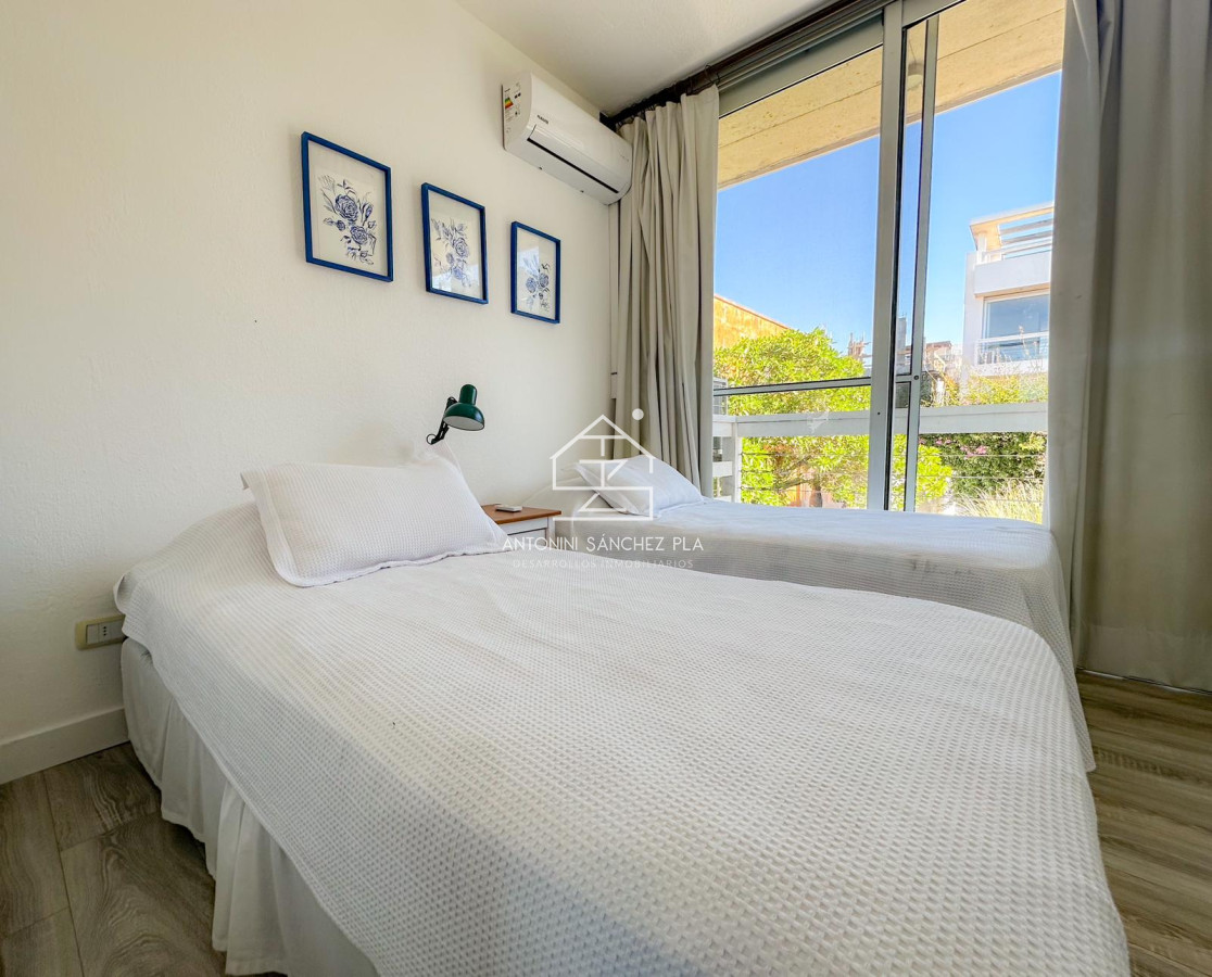 Apartamento ID.4096 - Penthouse Duplex en venta, con parrillero y vista al mar en Manantiales