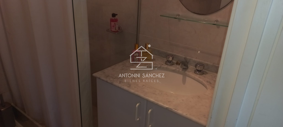 Apartamento ID.1590 - apartamento en alquiler, edificio con piscina