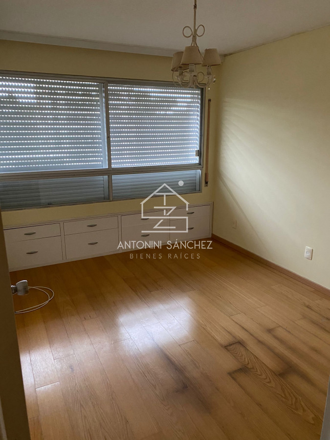 Apartamento ID.1297 - Venta de apartamento de dos dormitorios en Punta del Este
