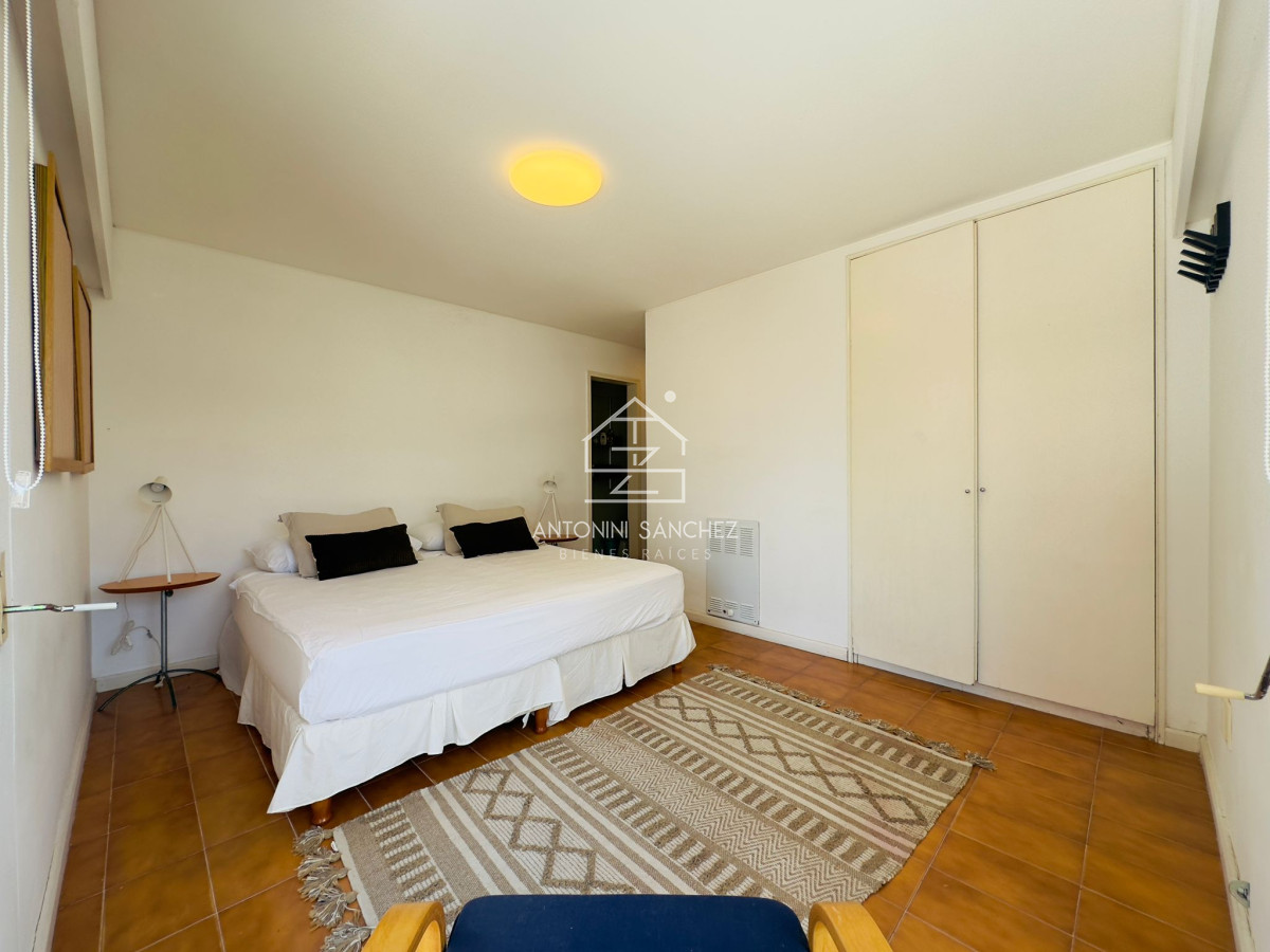 Apartamento ID.1426 - Apartamento en venta, 4 dormitorios, Punta del Este