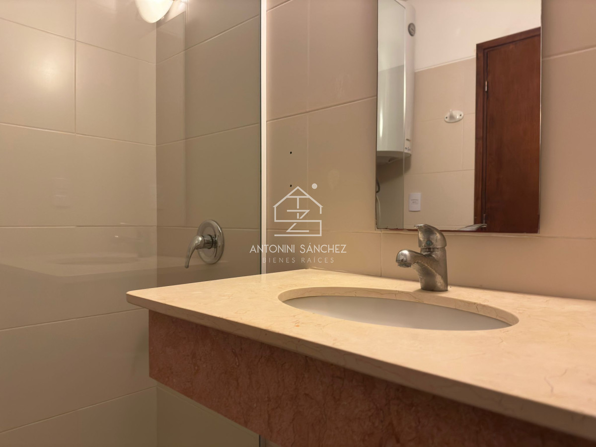 Apartamento ID.873 - Apartamento en Venta, 2 dormitorios, Punta del Este.