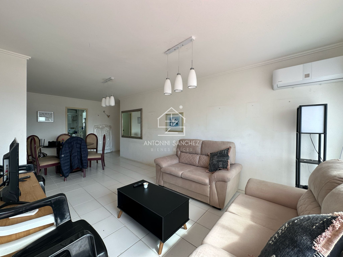 Apartamento ID.1587 - Apartamento en venta  y alquiler de 3 dormitorios en Punta del Este