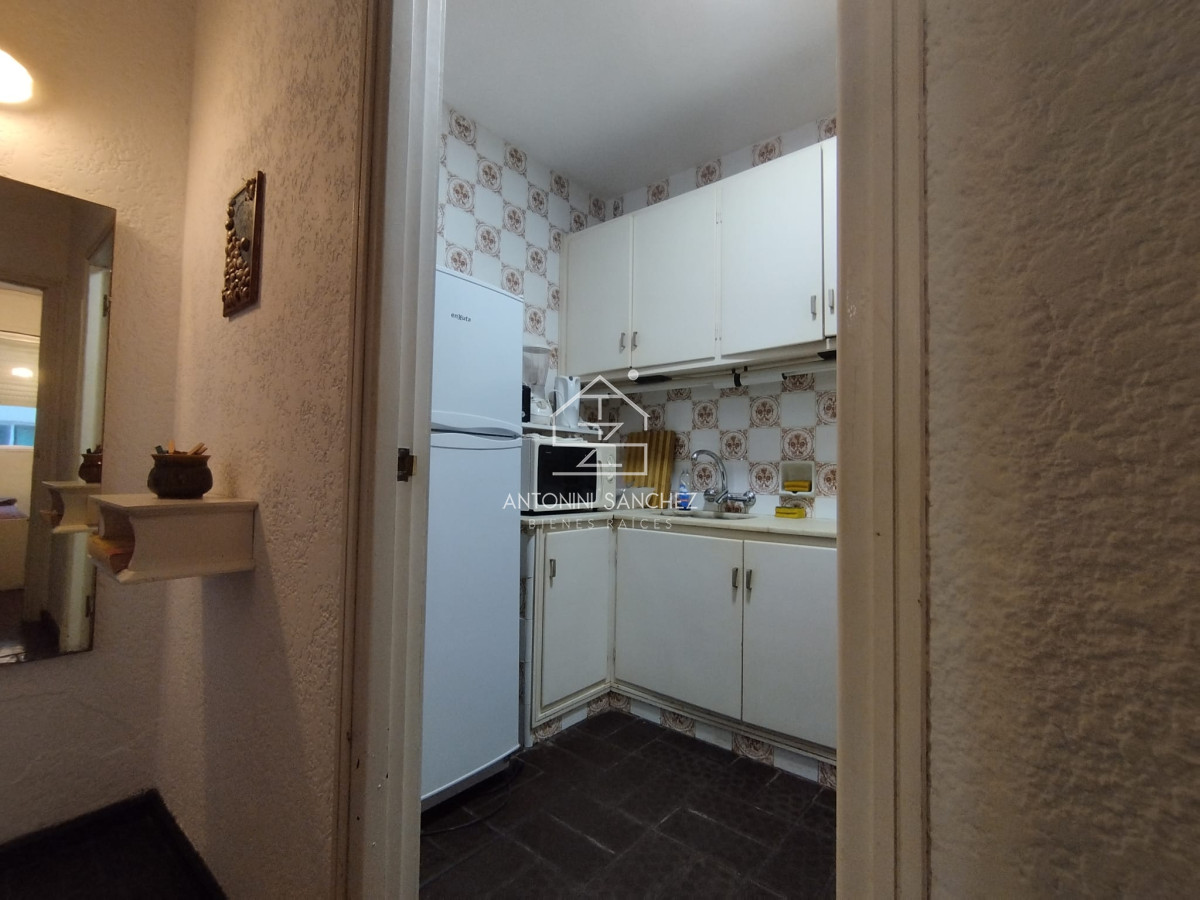 Apartamento ID.1870 - Apartamento de un dormitorio y medio en venta en Punta del Este