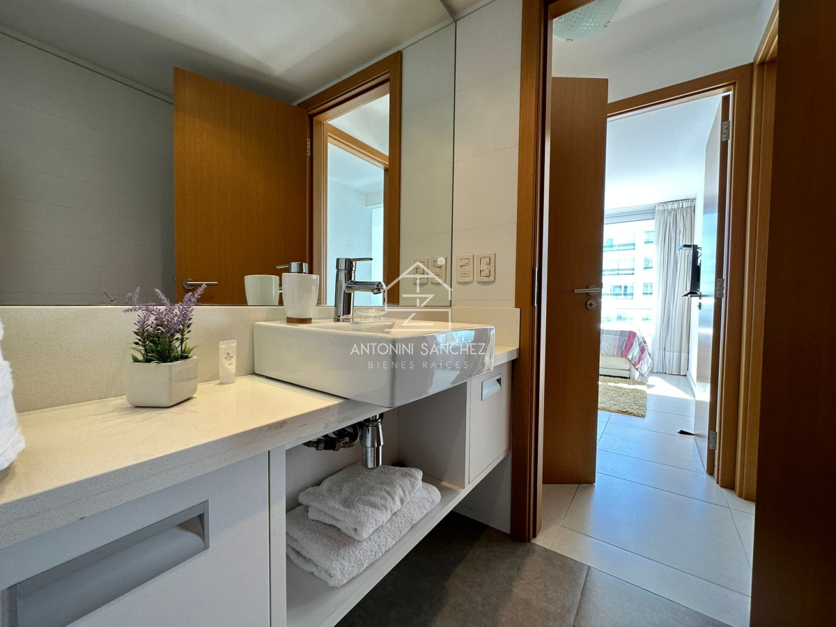 Apartamento ID.1007 - Departamento en venta en Torre Bellagio - Punta del Este.