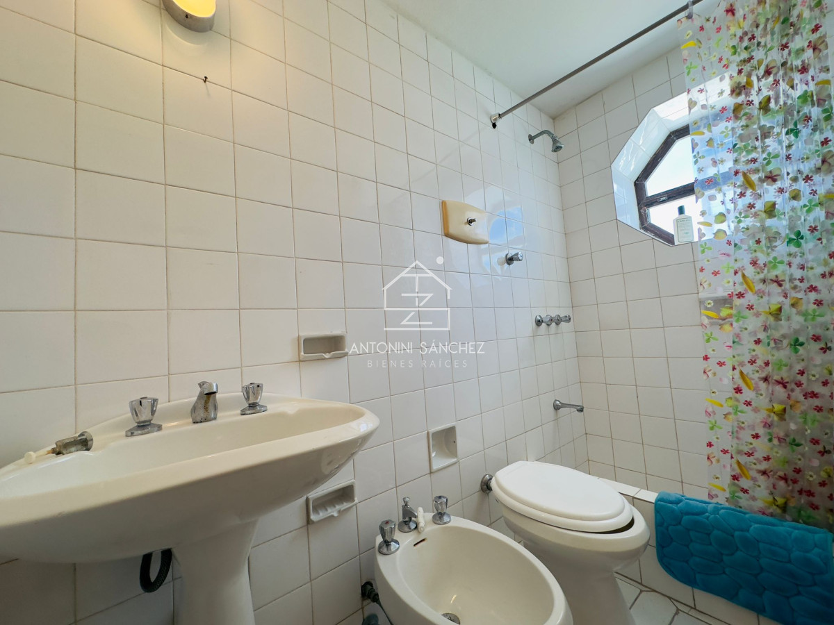 Apartamento ID.1426 - Apartamento en venta, 4 dormitorios, Punta del Este