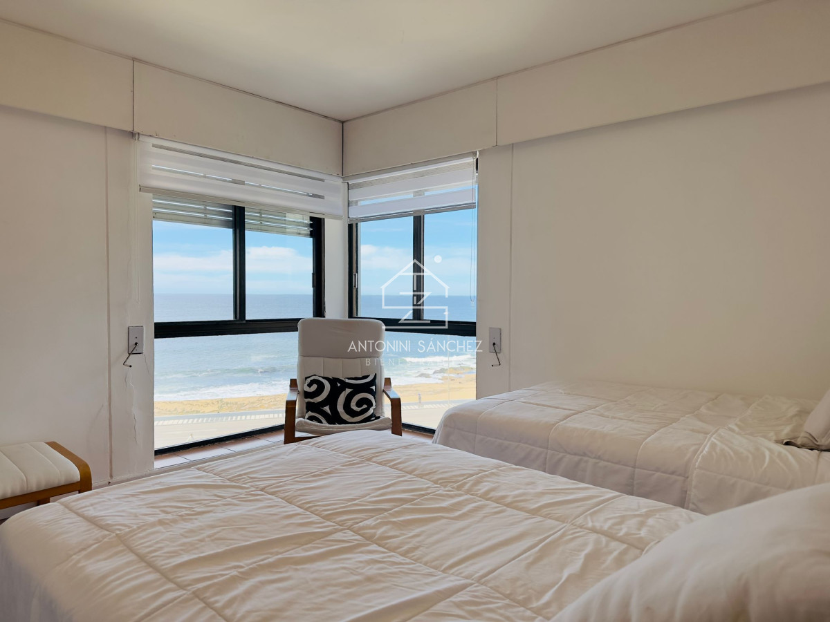 Apartamento ID.1426 - Apartamento en venta, 4 dormitorios, Punta del Este