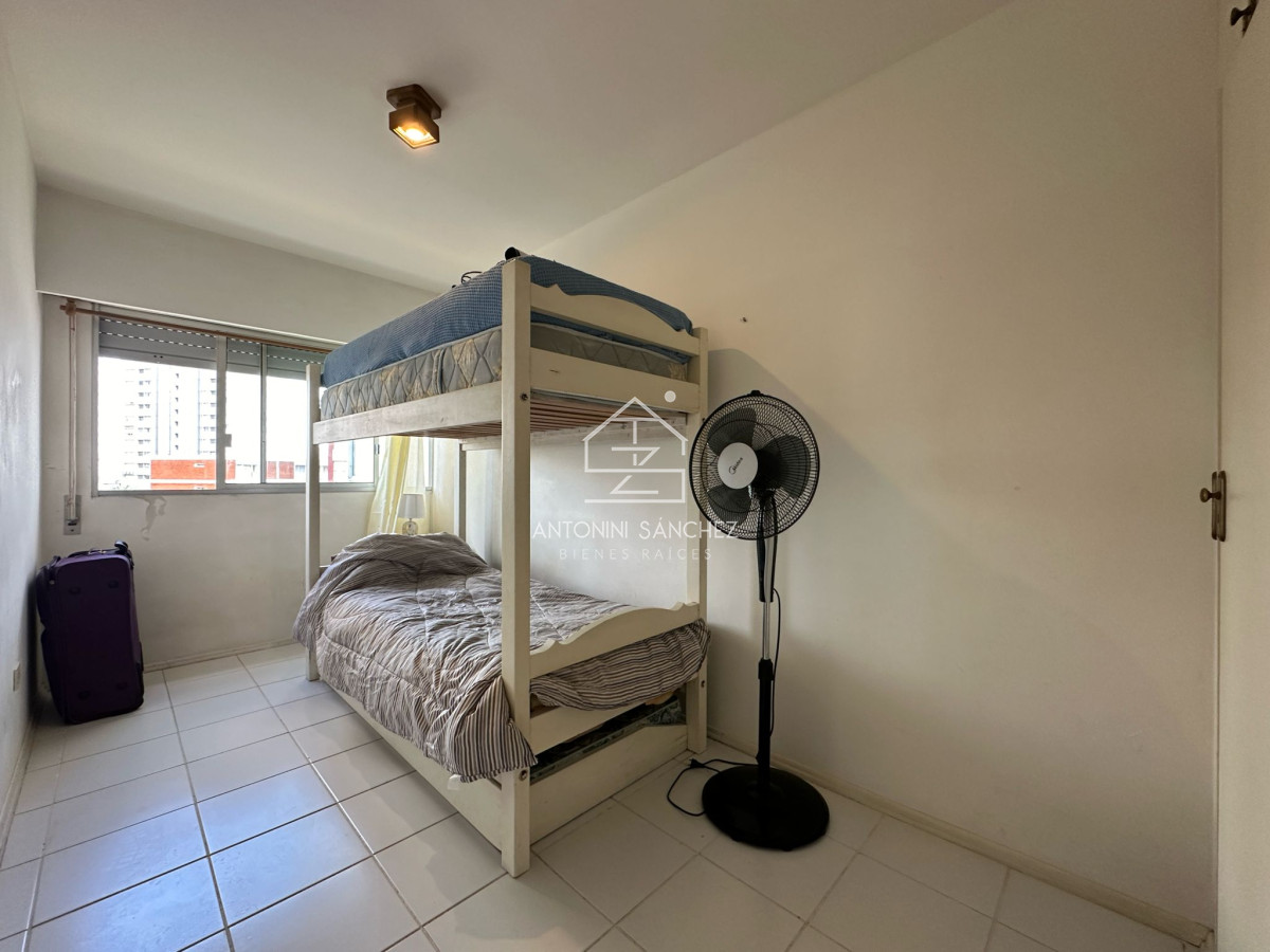 Apartamento ID.1587 - Apartamento en venta  y alquiler de 3 dormitorios en Punta del Este