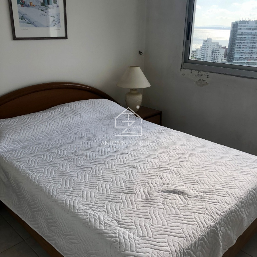Apartamento ID.1585 - Alquiler de temporada de departamento de un dormitorio y medio en Punta del Este