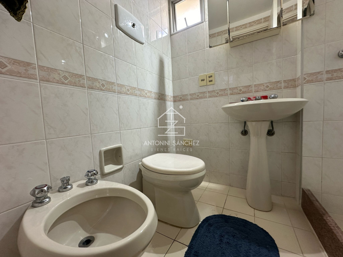 Apartamento ID.1587 - Apartamento en venta  y alquiler de 3 dormitorios en Punta del Este