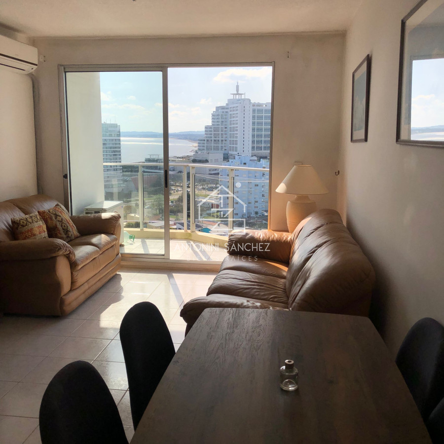 Apartamento ID.1585 - Alquiler de temporada de departamento de un dormitorio y medio en Punta del Este