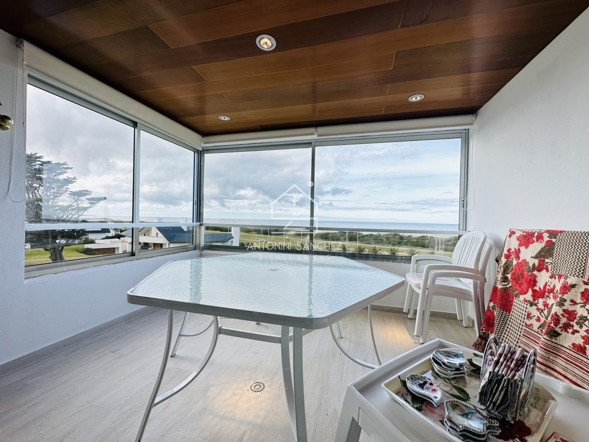 Apartamento ID.1286 - Venta  y alquiler de apartamento de 4 dormitorios en Punta de Este