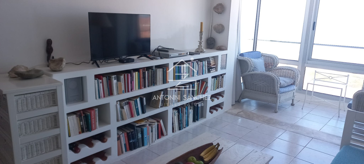 Apartamento ID.1590 - apartamento en alquiler, edificio con piscina