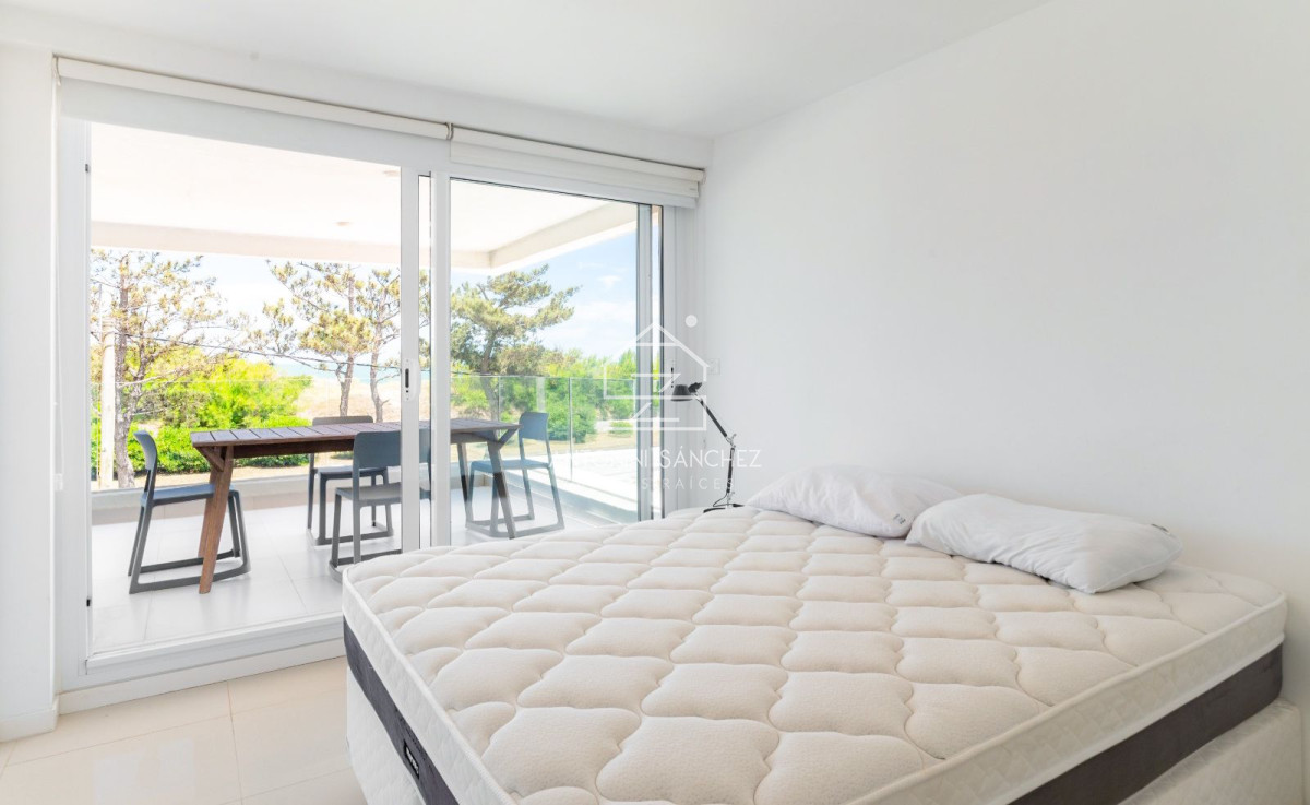 Apartamento ID.1988 - Apartamento en venta, 3 suites. Edificio Horizonte. Playa Mansa, Punta del Este