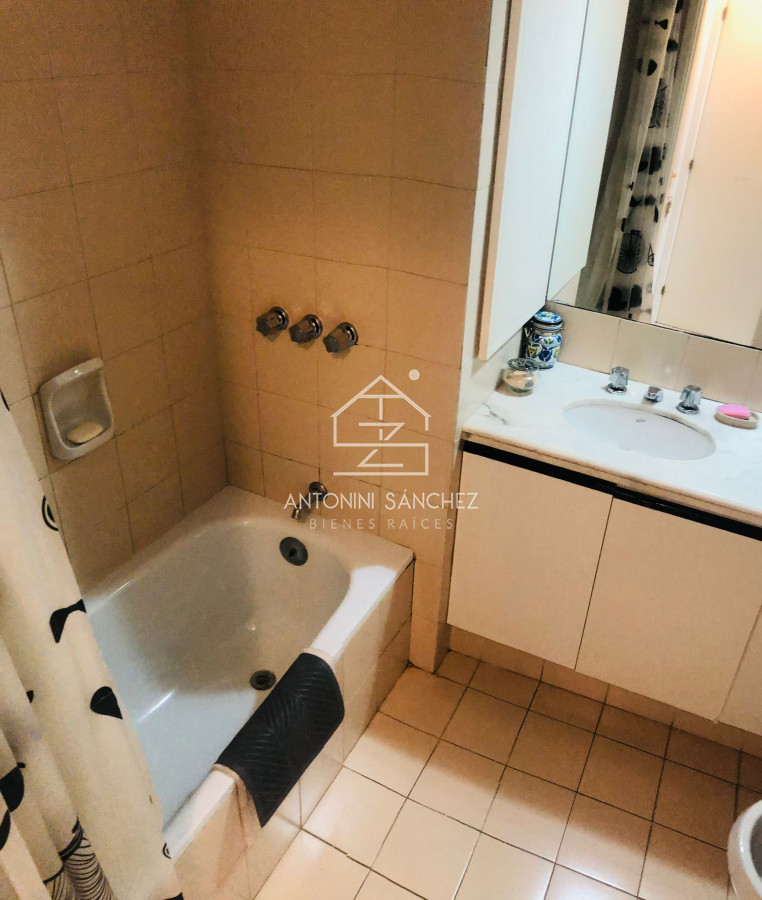 Apartamento ID.1944 - Alquiler y venta de apartamento de 1 dormitorio en Punta del Este