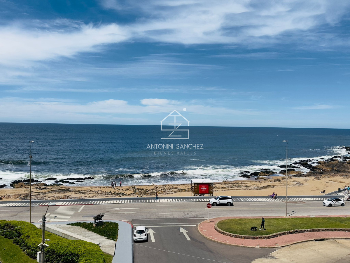 Apartamento ID.1426 - Apartamento en venta, 4 dormitorios, Punta del Este