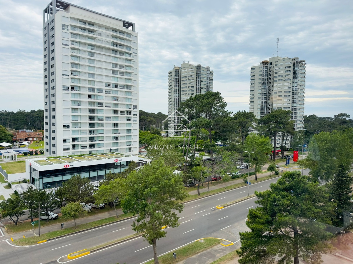 Apartamento ID.1195 - Venta Apartamento 2 dormitorios en Punta del este.