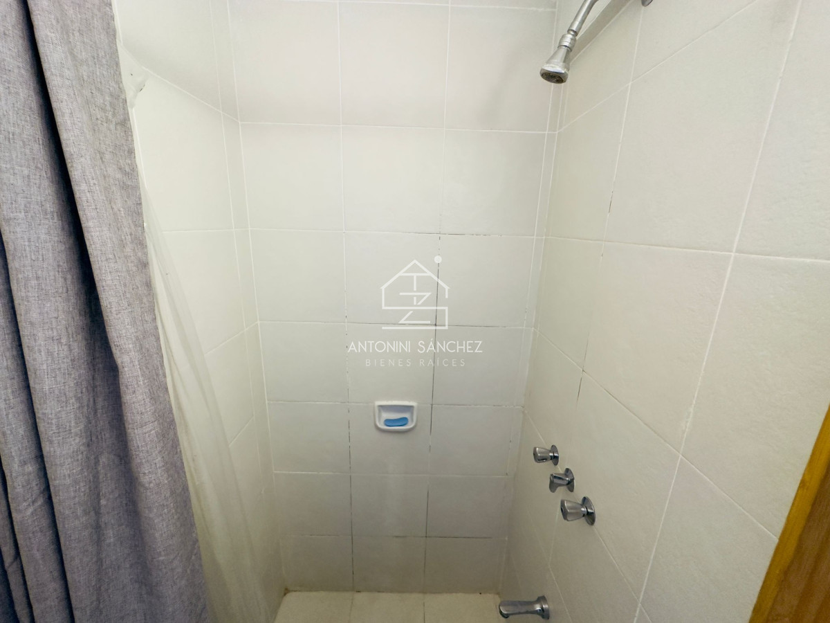 Apartamento ID.1426 - Apartamento en venta, 4 dormitorios, Punta del Este
