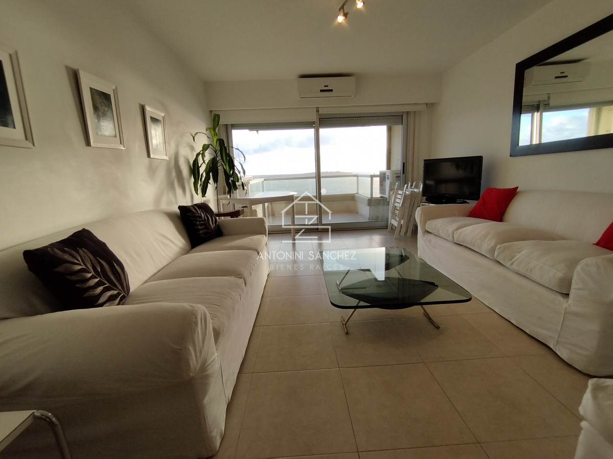 Apartamento ID.1931 - Apartamento en venta frente a playa mansa
