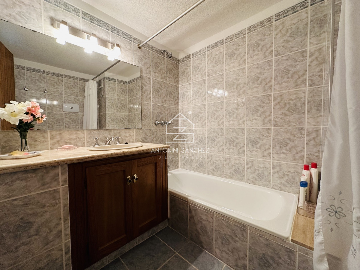 Apartamento ID.1286 - Venta  y alquiler de apartamento de 4 dormitorios en Punta de Este