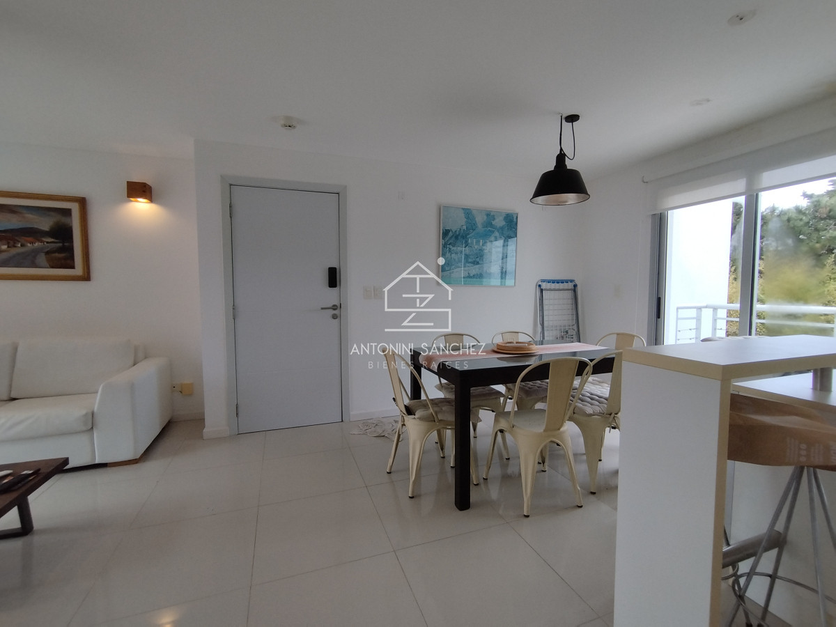 Apartamento ID.2737 - Venta de Pent house en de 2 dormitorios zona Playa abrava