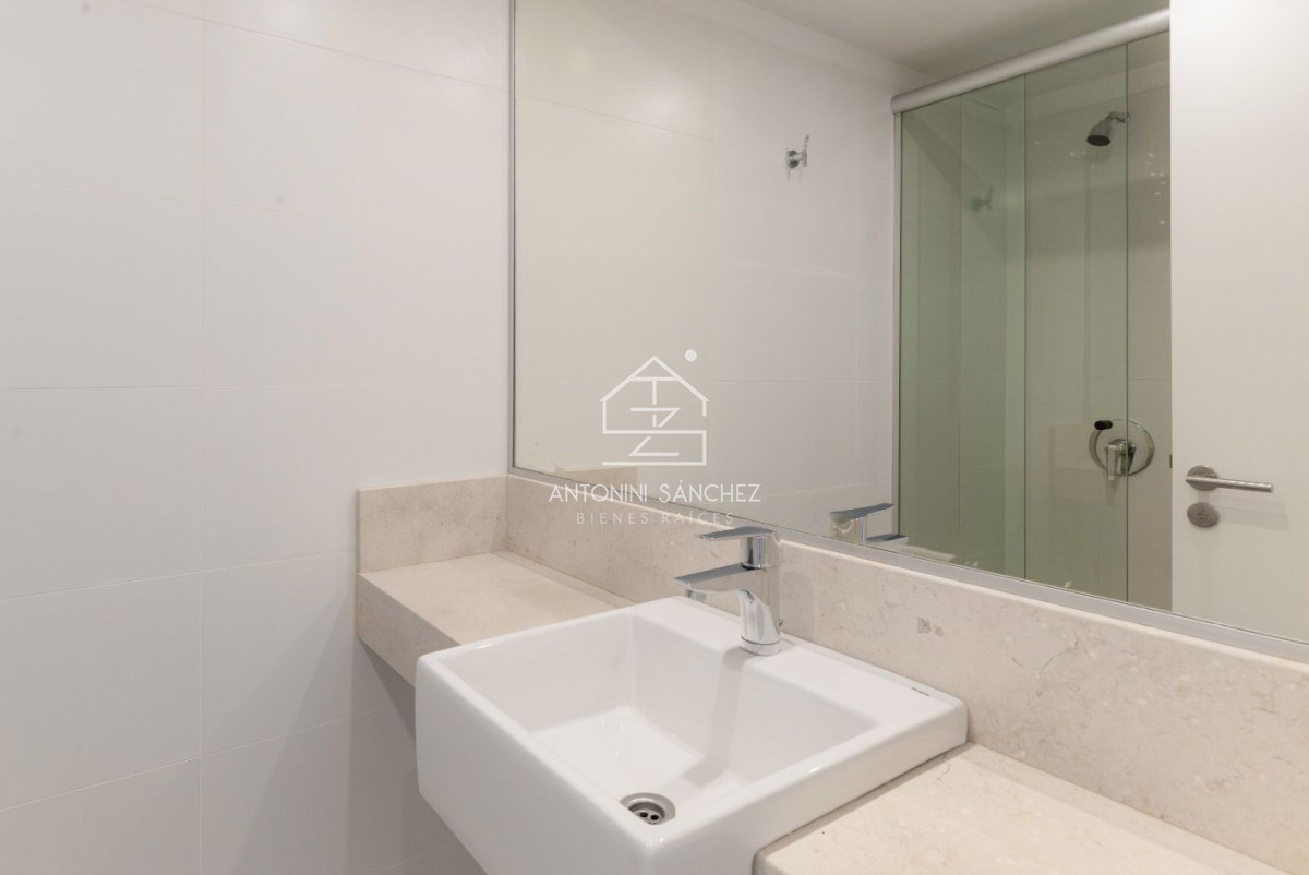 Apartamento ID.1988 - Apartamento en venta, 3 suites. Edificio Horizonte. Playa Mansa, Punta del Este