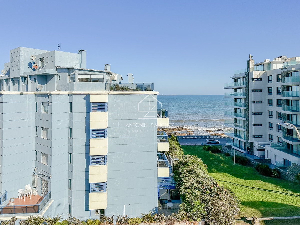 Apartamento ID.1382 - Penthouse en venta en Peninsula, 3 dormitorios, 3 baños, garaje