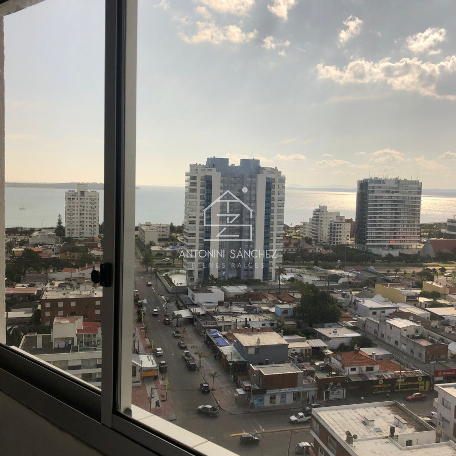 Apartamento ID.1585 - Alquiler de temporada de departamento de un dormitorio y medio en Punta del Este