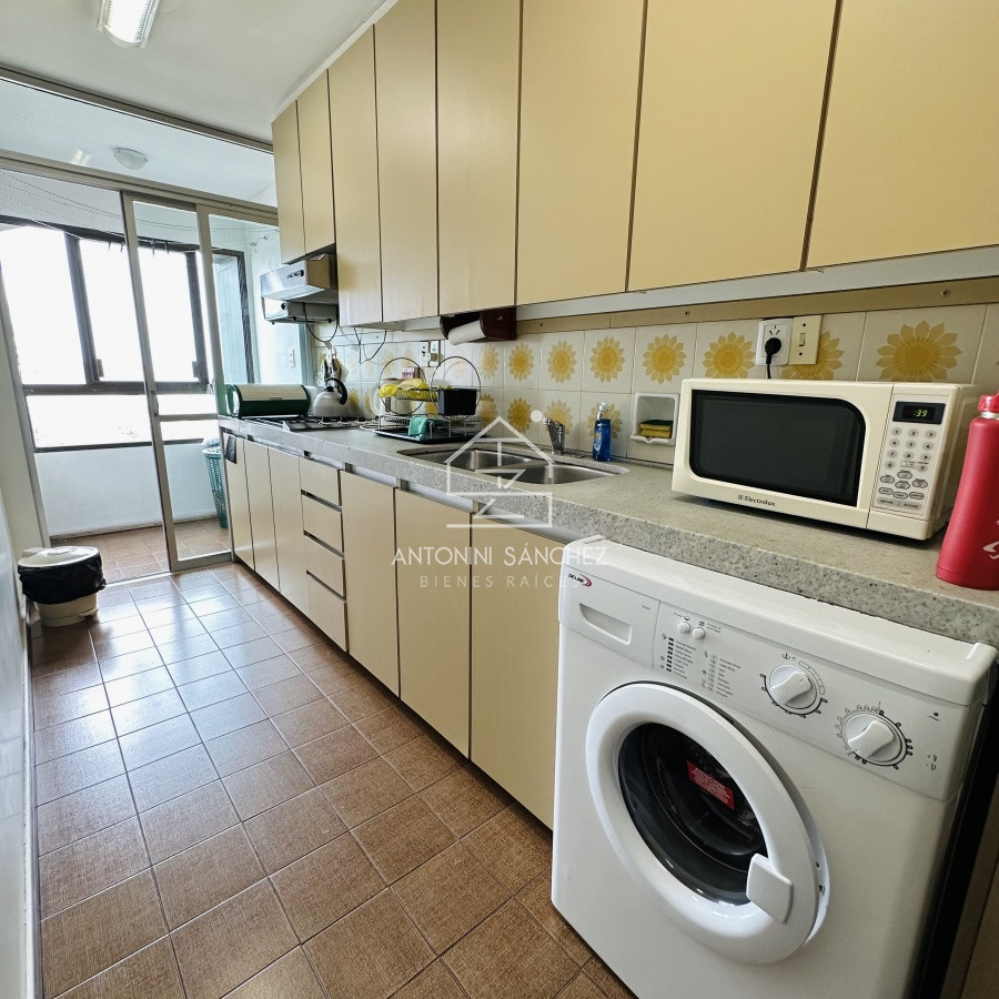 Apartamento ID.1428 - Alquiler y Venta  de apartamento de 3 dormitorios en Punta del Este