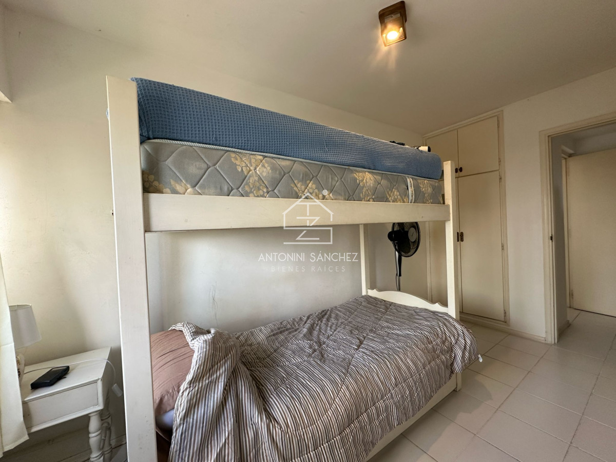 Apartamento ID.1587 - Apartamento en venta  y alquiler de 3 dormitorios en Punta del Este