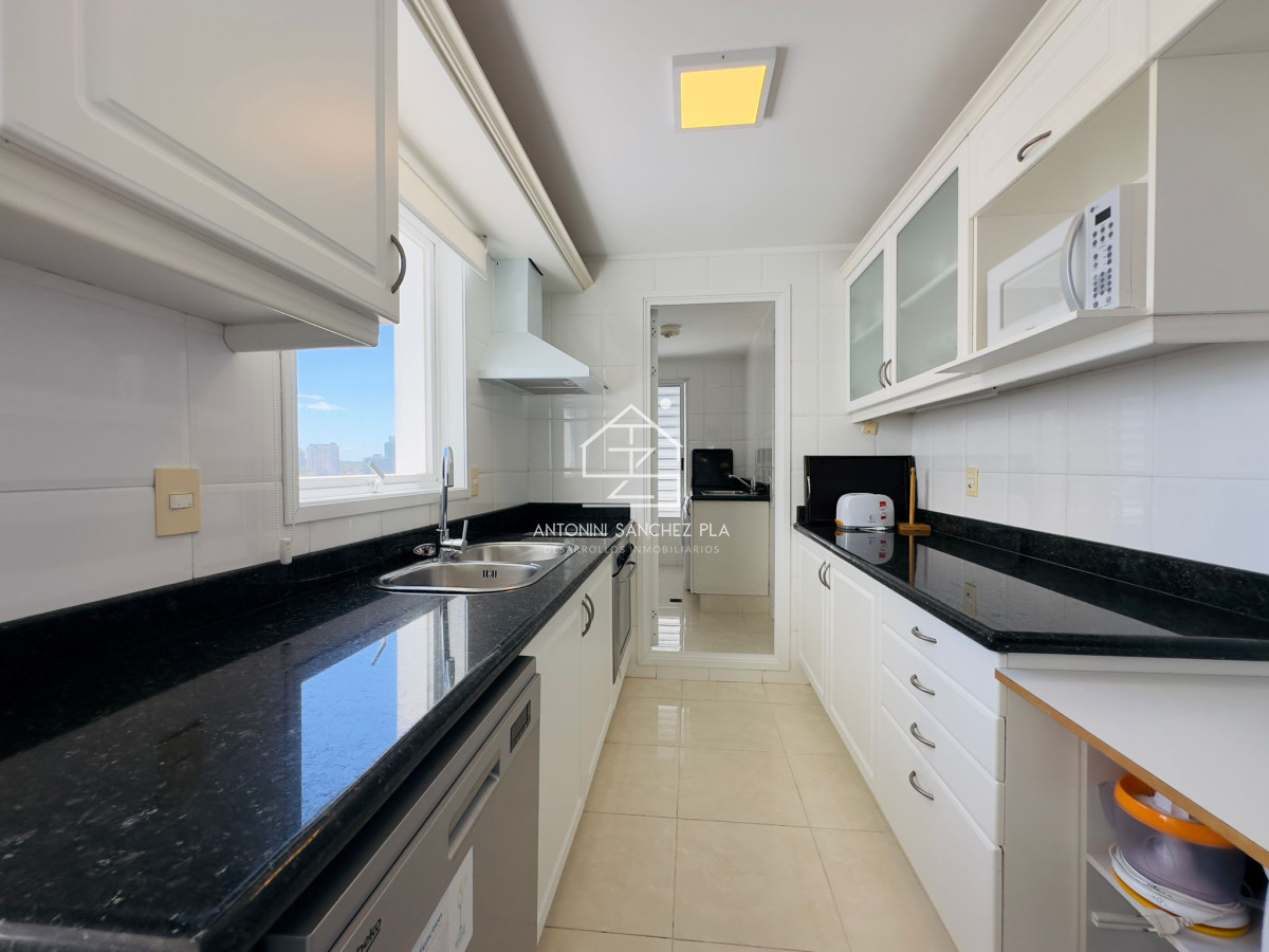 Apartamento ID.3354 - Apto en venta, excelente vista a la playa mansa, isla gorriti.