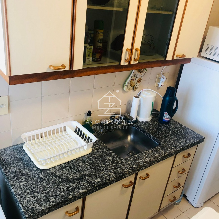 Apartamento ID.1944 - Alquiler y venta de apartamento de 1 dormitorio en Punta del Este