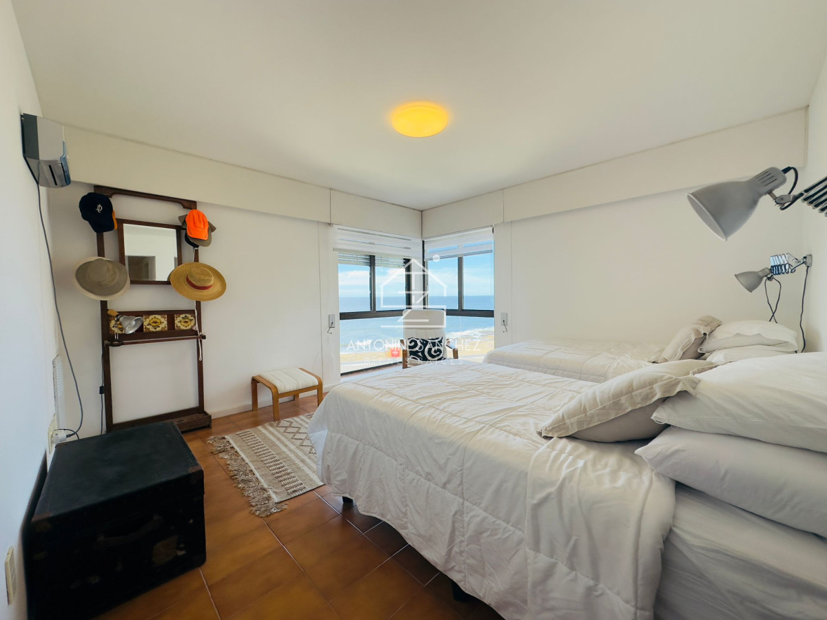 Apartamento ID.1426 - Apartamento en venta, 4 dormitorios, Punta del Este