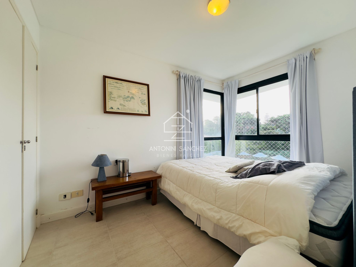 Apartamento ID.1255 - Apartamento en venta frente a playa brava.