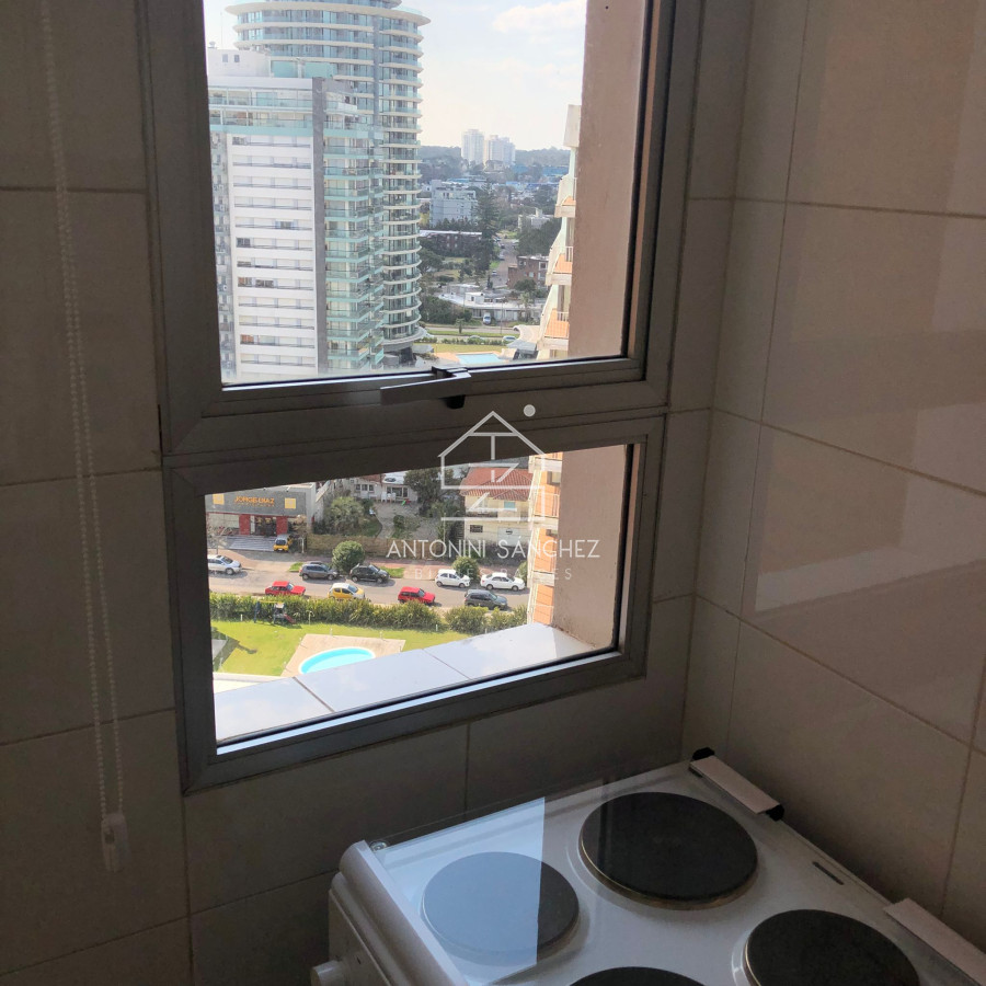 Apartamento ID.1585 - Alquiler de temporada de departamento de un dormitorio y medio en Punta del Este