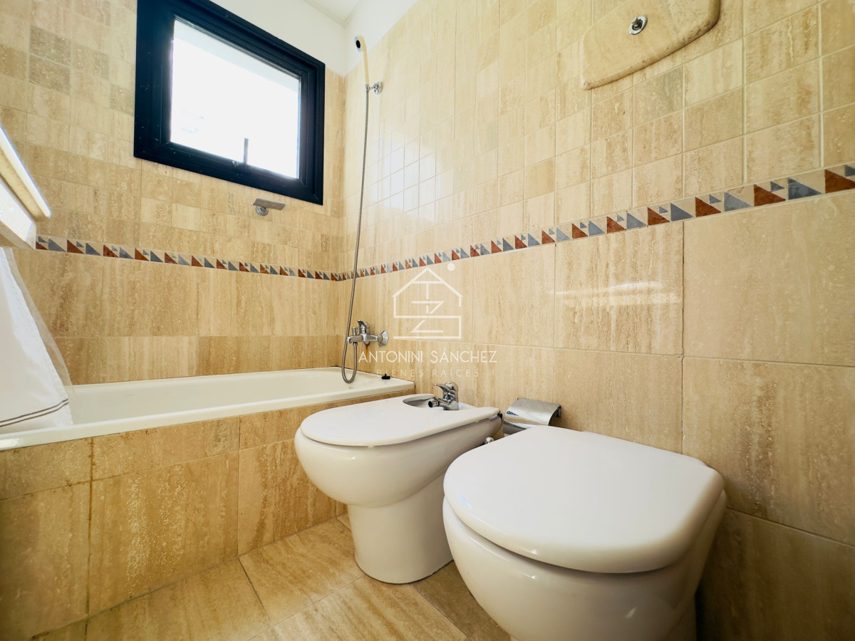 Apartamento ID.1255 - Apartamento en venta frente a playa brava.