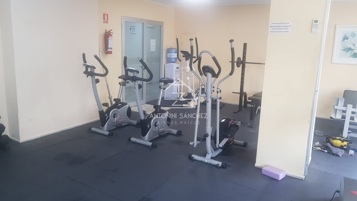 Apartamento ID.1825 - Apartamento en venta de 3 dormitorios en Punta del Este.-
