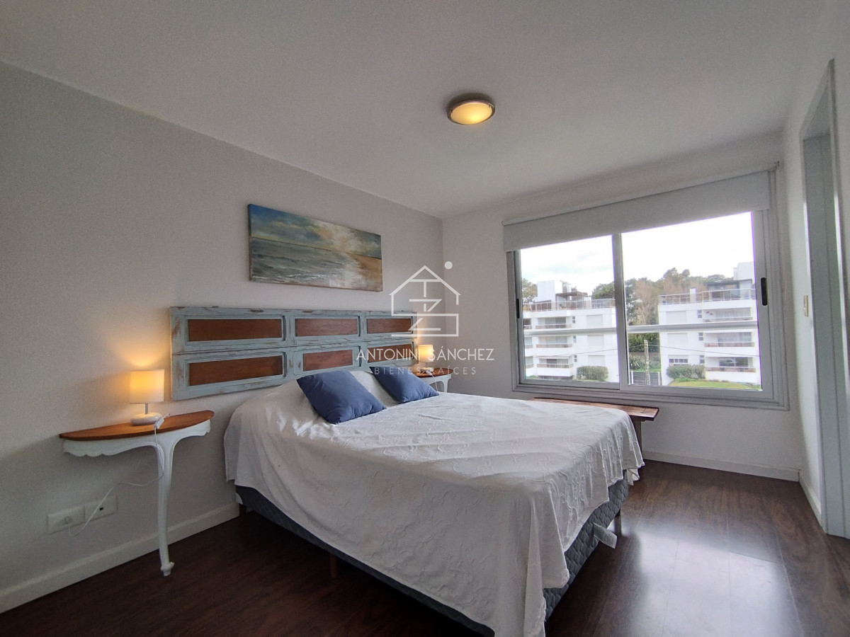 Apartamento ID.2737 - Venta de Pent house en de 2 dormitorios zona Playa abrava